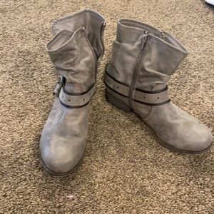 Womens size 9 ankle boot